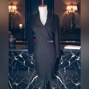 Calvin Klein Black Shawl Knit Sweater Dress Size Small
Stretch Form Fitting EUC